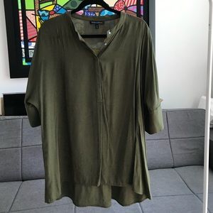 Banana Republic soft beach-style top